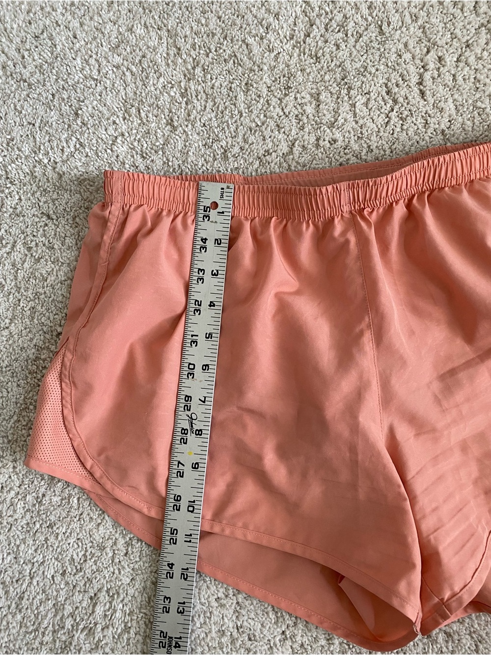 Nike Women's Peach Athletic Shorts Size Large - Picture 5 of 5